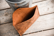 Load image into Gallery viewer, Minimalist Clutch
