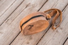 Load image into Gallery viewer, Floral Circle Purse
