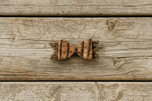 Load image into Gallery viewer, Large Leather Hair Bow
